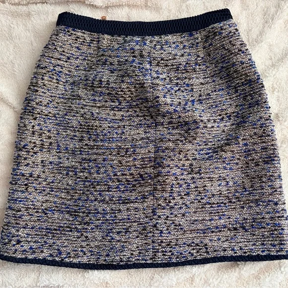 J. Crew Tweed/Boucle Material- Size 2 - Picture 3 of 4